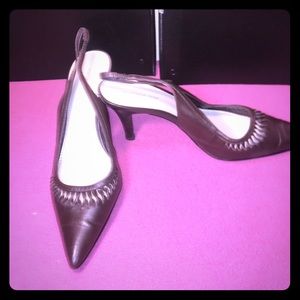 Cute brown short heeled great  anyday